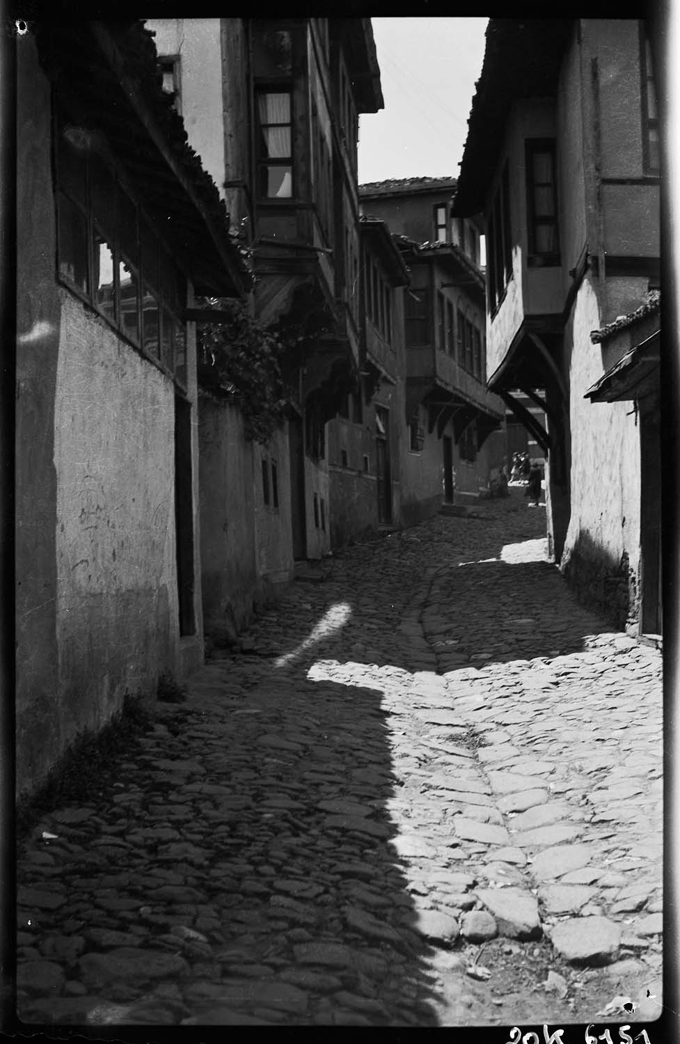 Ruelle bordée de maisons anciennes